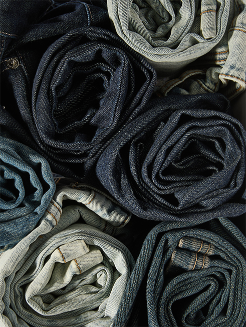 Denim Maxandco Banner Box Desktop 3 MAX&Co.